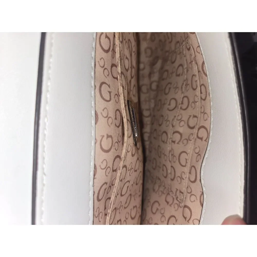 Guess women’s white